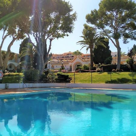 Апартаменты Dona Carlota Gardens, Sea Views, Pool, Restaurant Торремолинос Экстерьер фото